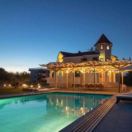 Villa Dream Srima Bagian luar foto