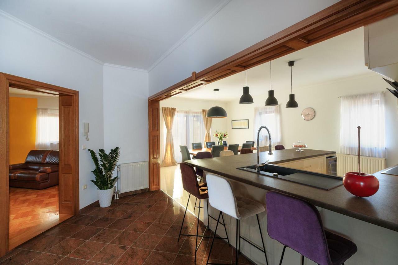 Villa Dream Srima Bagian luar foto