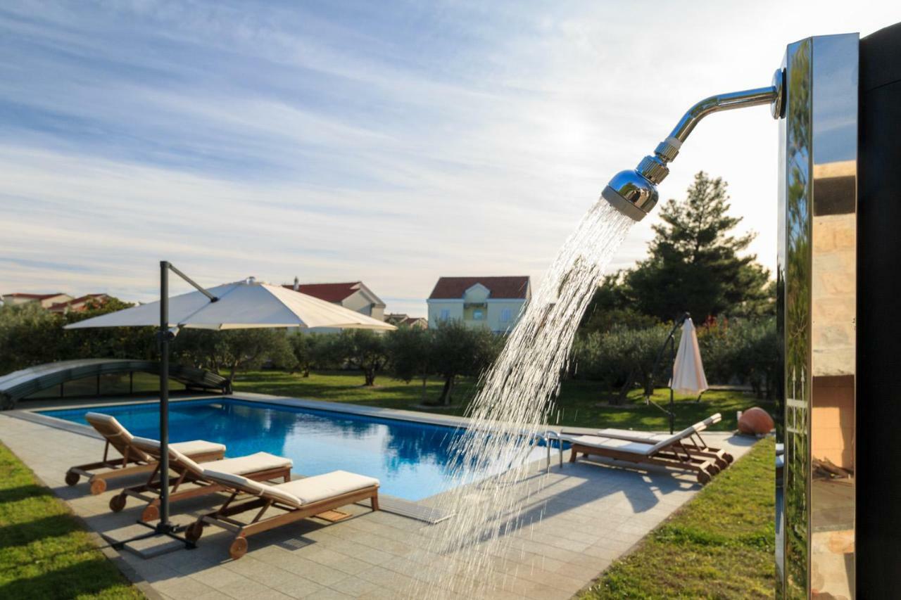 Villa Dream Srima Bagian luar foto