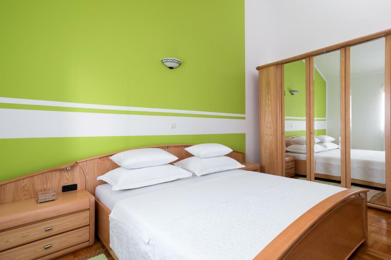 Villa Dream Srima Bagian luar foto